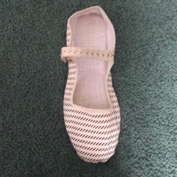 Shoes - Picture 3 of 3